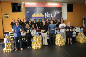 Imagem da notícia - FPS e Detran-AM entregam 420 latas de leite para instituições sociais