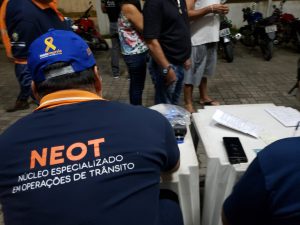 Imagem da notícia - Lei seca flagrou 31 motoristas dirigindo sob o efeito de álcool no final de semana