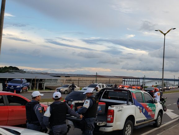 ﻿Fiscalização de trânsito é reforça durante feriado da 