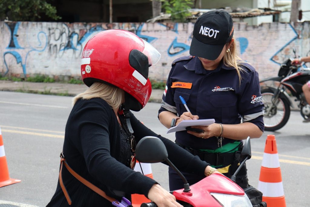 Detran-AM flagra 106 motoristas dirigindo alcoolizados em março