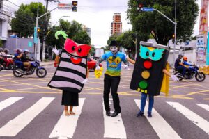 Imagem da notícia - Carnaval na Floresta: Detran Amazonas realiza ação de conscientização em cruzamento da capital