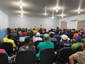 Imagem da notícia - Parintins 2023: Detran Amazonas orienta tricicleiros sobre segurança no trânsito