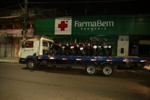 Imagem da notícia - Com apoio da SSP-AM, via Sistema Paredão, Detran Amazonas autua mais de 500 motocicletas participantes de ‘rolezinhos’