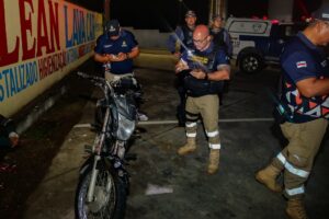 Imagem da notícia - Detran-AM e PMAM desarticulam ‘rolezinho’ e removem 19 motocicletas, na zona leste de Manaus