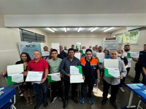Imagem da notícia - Governo Presente: Detran Amazonas realiza entrega de CNHs Social e certificados da Escola Pública de Trânsito