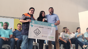 Imagem da notícia - Detran-AM entrega 50 carteiras do projeto CNH Social e 40 certificados durante a 15ª edição do Governo Presente