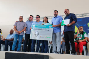 Imagem da notícia - Governo Presente: Detran Amazonas entrega 150 CNHs e 54 certificados emitidos pela Eptran