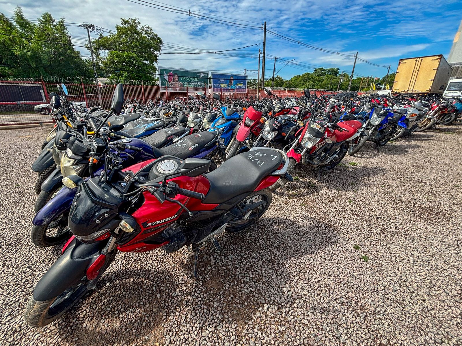 Detran-AM promove visitação para o último leilão do ano, nesta quarta-feira