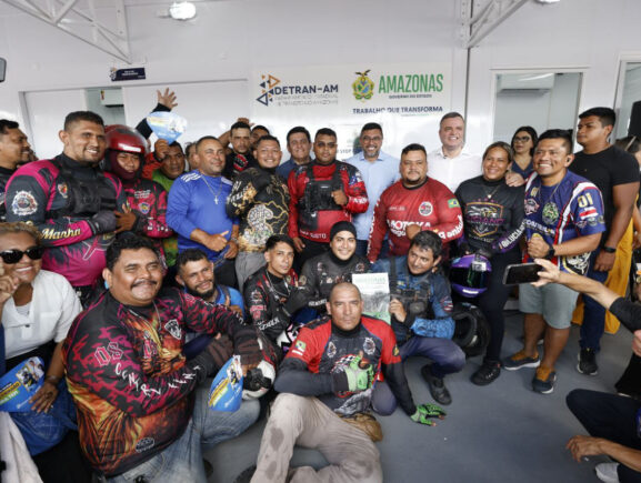 “Isso aqui é essencial para gente”, diz motociclista sobre primeiro Pit Stop do Motociclista Legal na zona leste