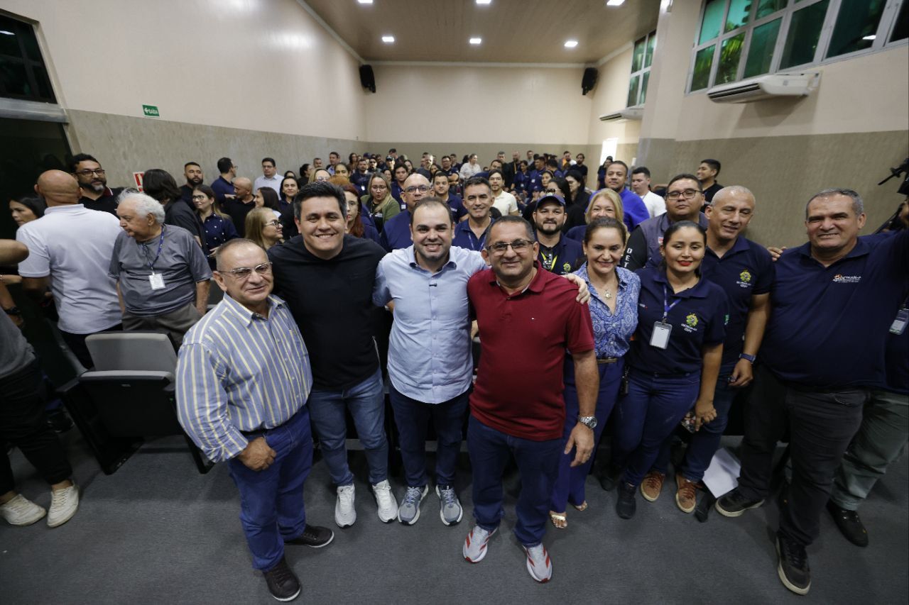 Governador Roberto Cidade anuncia reajuste salarial, adicional noturno e convocação de concursados para o Detran-AM